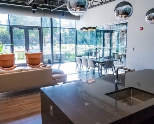 _1055313 scio showcase bos