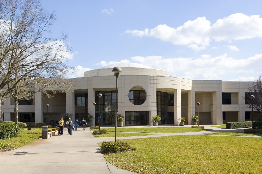 Valencia College Inspiring Workspaces by BOS