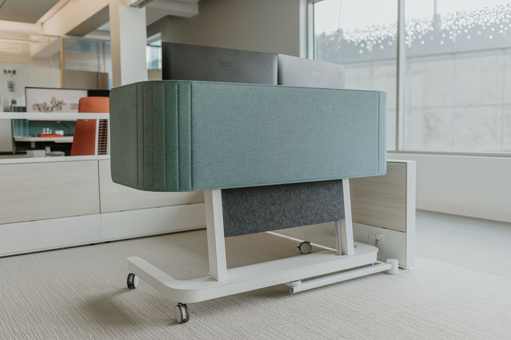 HQ-Echo_LAC_July2021_9980_FNL_01 Compose Echo Workspaces